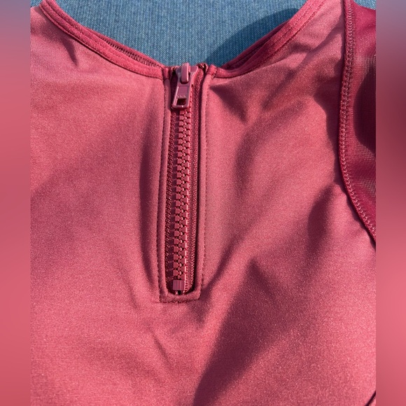 Fabletics Blade Zip Front High Impact Sport Bra - Picture 7 of 8